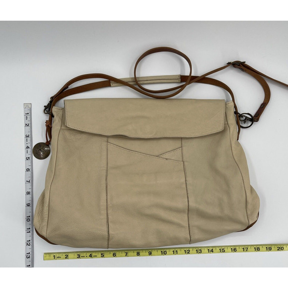 Will Leather Goods Handbag Beige Leather Magnetic Flap Pockets - Picture 4 of 11